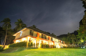 Гостиница Tonsai Bay Resort  Ао Нанг 